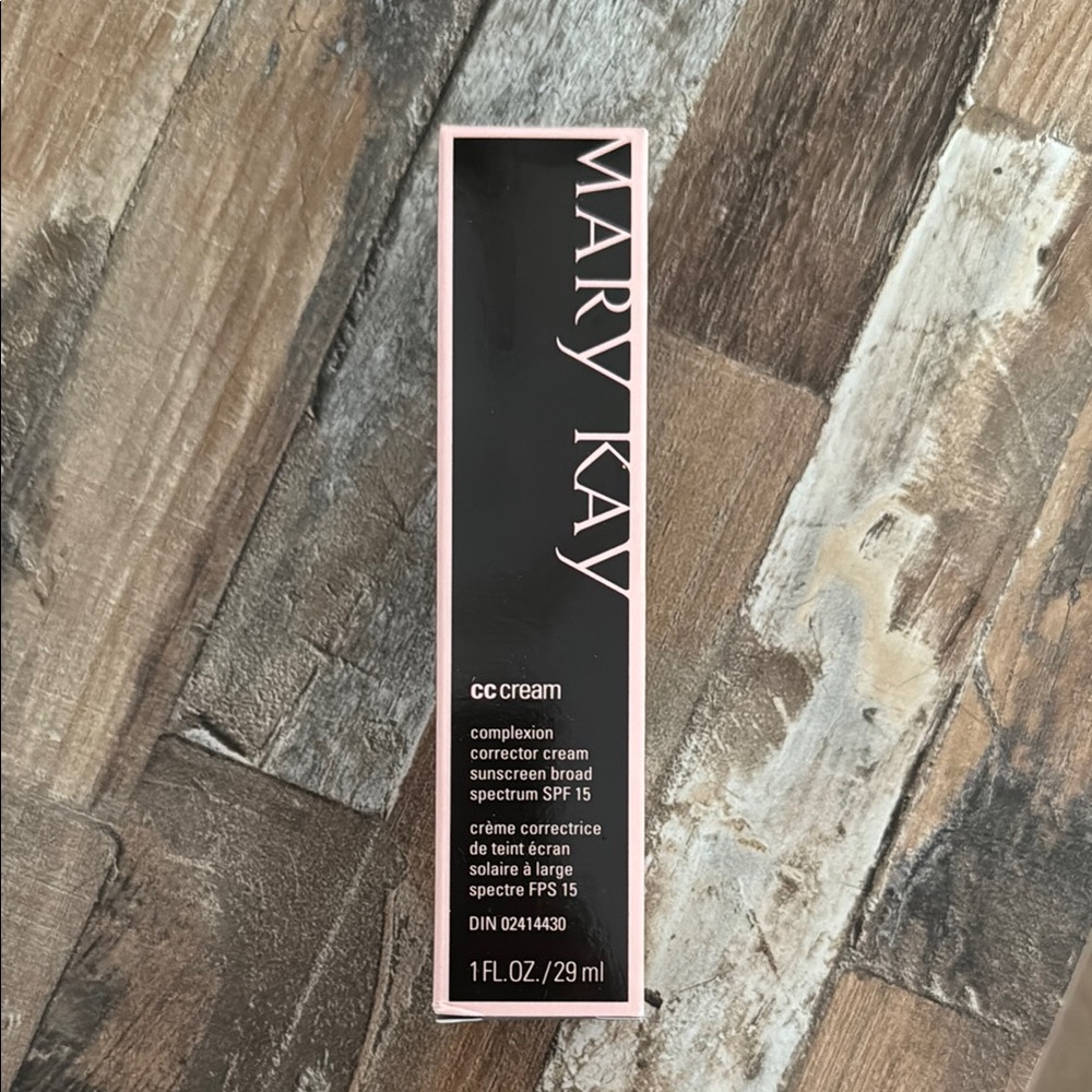 Mary Kay CC Cream - Very Deep